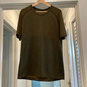 COPY - Men’s Lululemon Athletic shirt size Medium